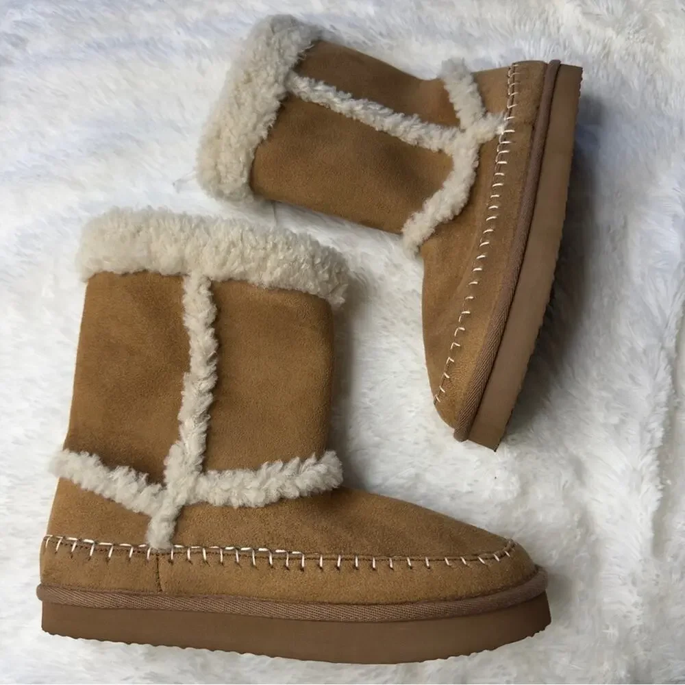 American Eagle | Brand New Tan Faux Fur Boots